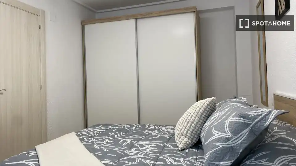 Schlafzimmer von Wohnungen zur untervermieten in Zaragoza mit Klimaanlage, Heizung und Terrasse
