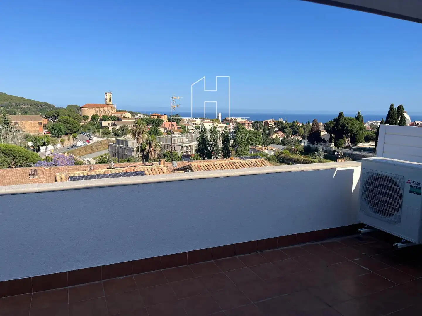 Terraza de Casa adosada de alquiler en Tiana con Aire acondicionado, Calefacción y Jardín privado