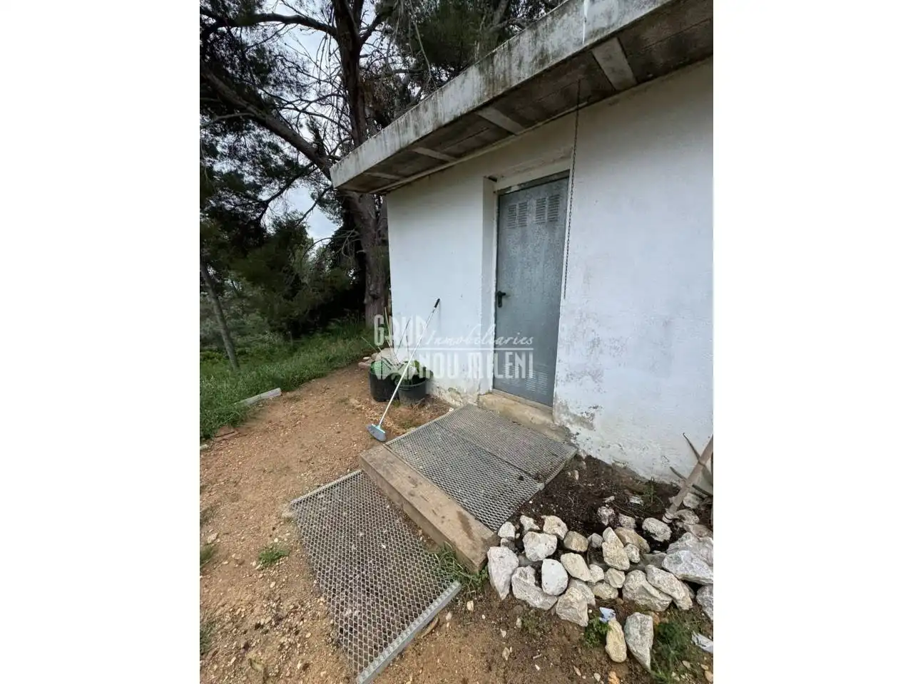 Finca rústica en venda en Montserrat amb Jardí privat