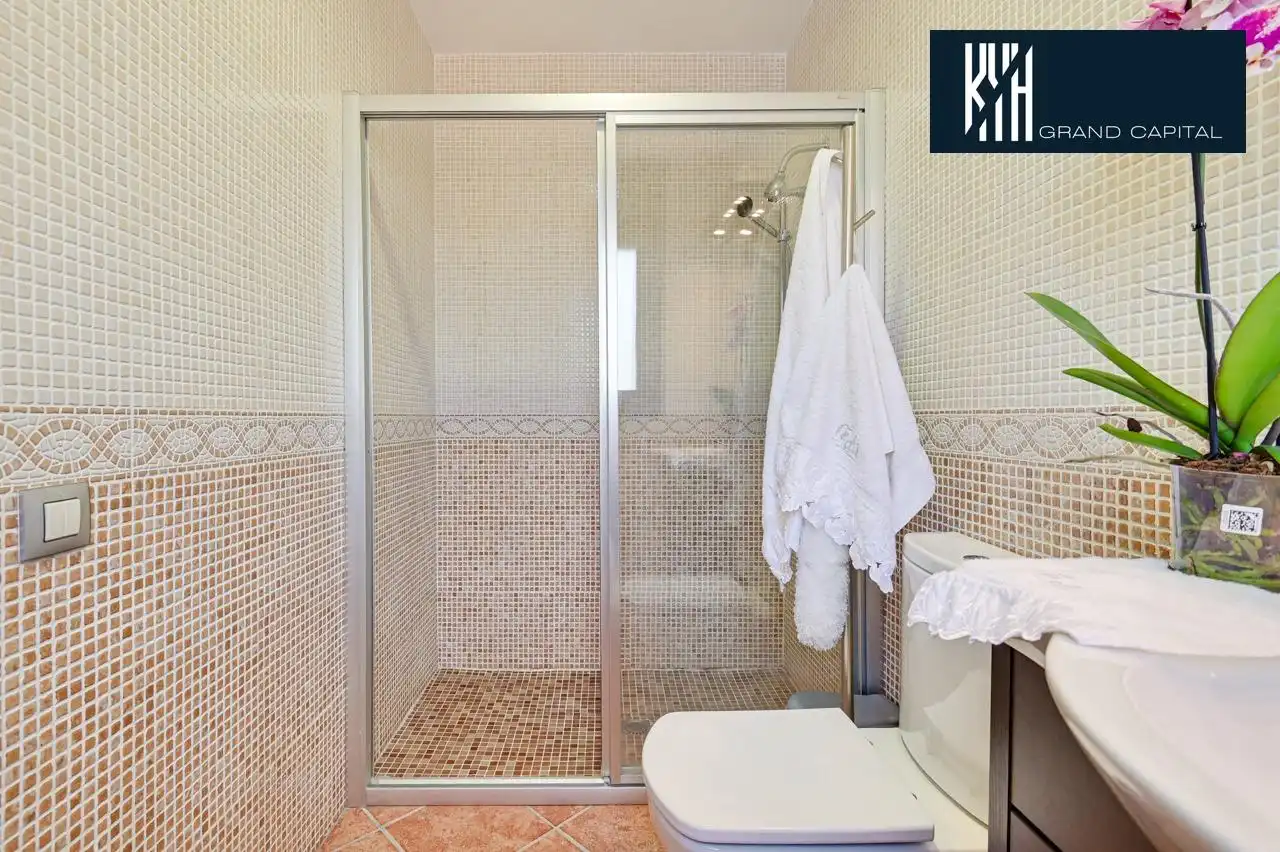 Casa con terraza en venta en Urbanització Llac del Cigne, imagen 38