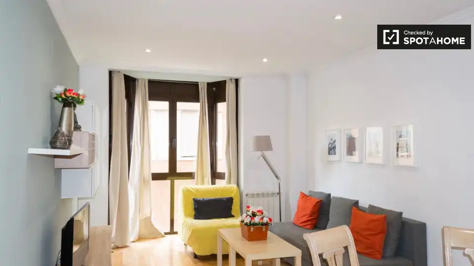 Flat for rent in Adelfas
