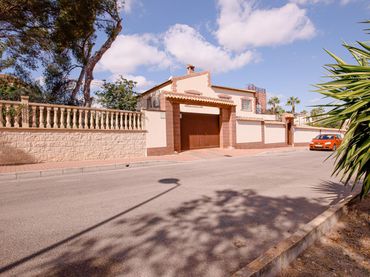 Villa avec balcon à vendre à TOMAS MARTINEZ DOMENECH 2