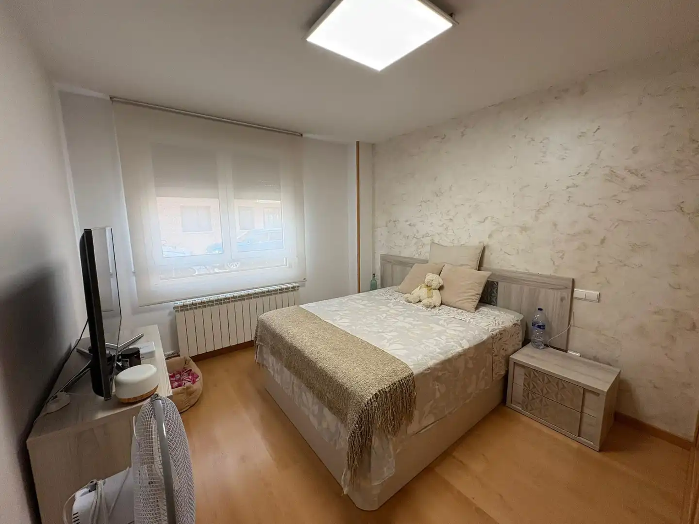 Dormitori de Apartament en venda en Santovenia de Pisuerga amb Calefacció, Terrassa i Traster