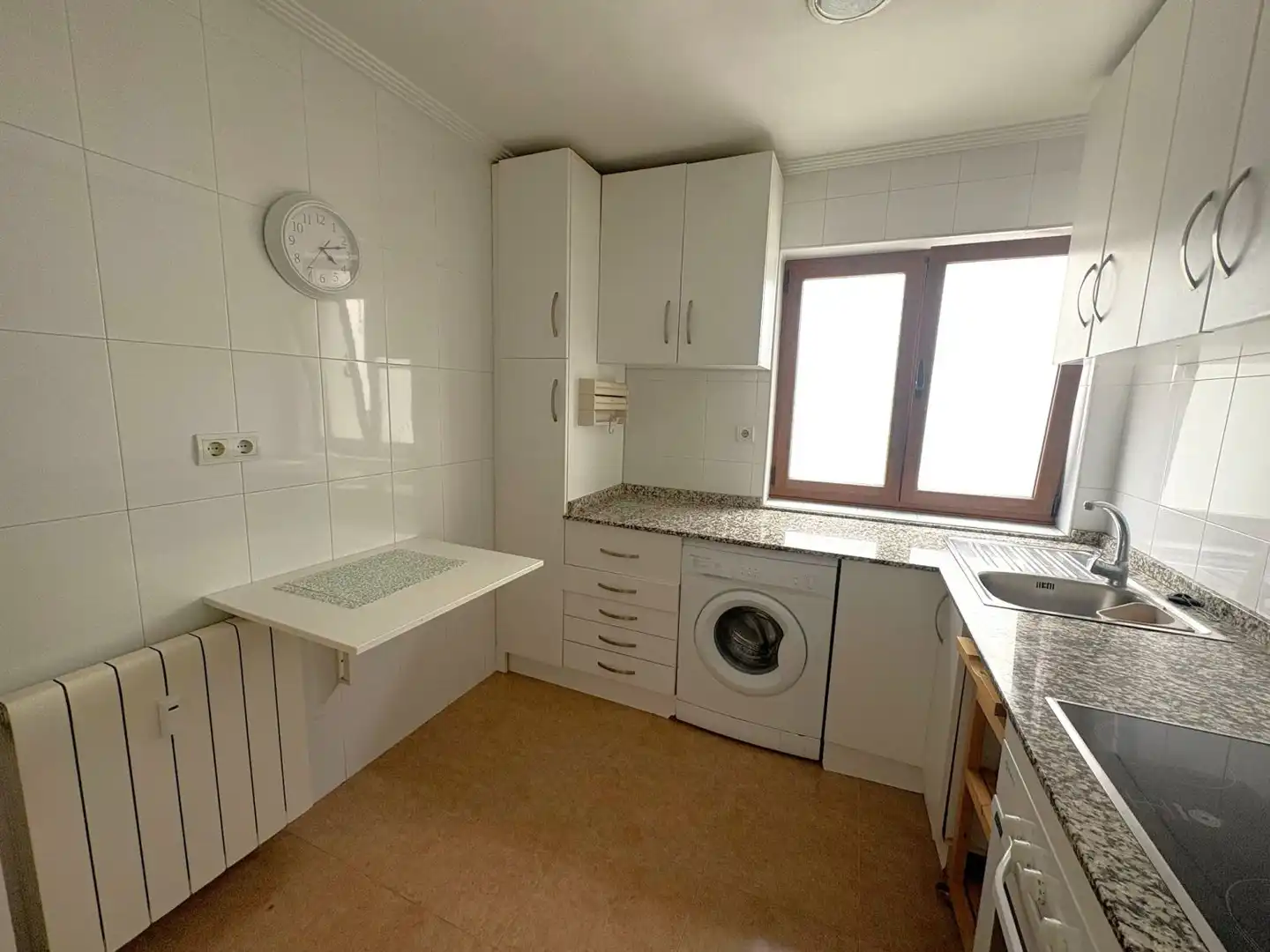 Küche von Wohnung zur Miete in Oviedo  mit Heizung