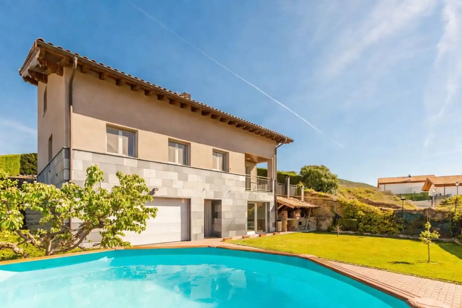 Vista exterior de Casa o chalet en venta en Aibar / Oibar con Aire acondicionado, Calefacción y Jardín privado