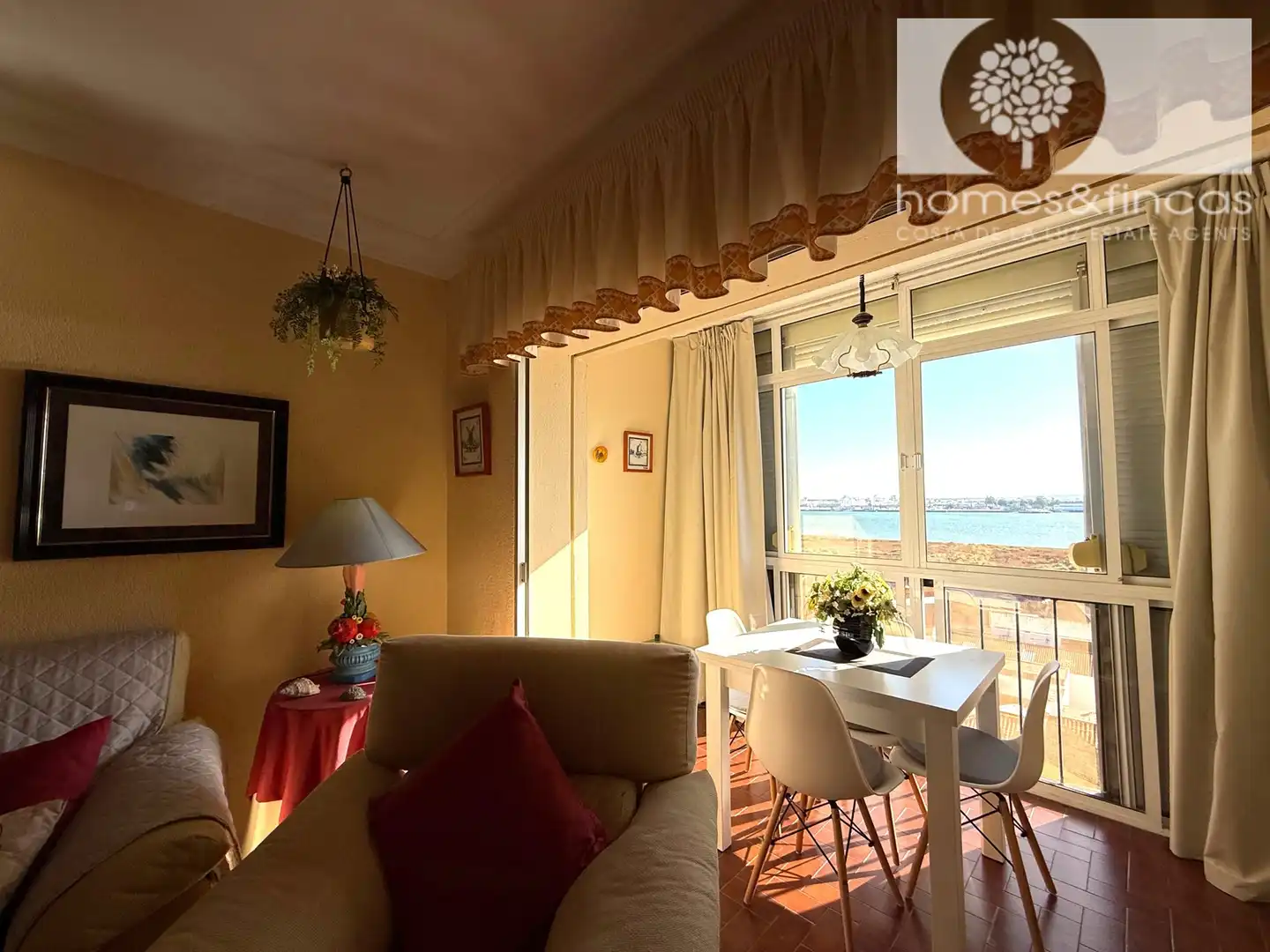 Sala d'estar de Apartament en venda en Ayamonte amb Moblat, Forn i Rentadora