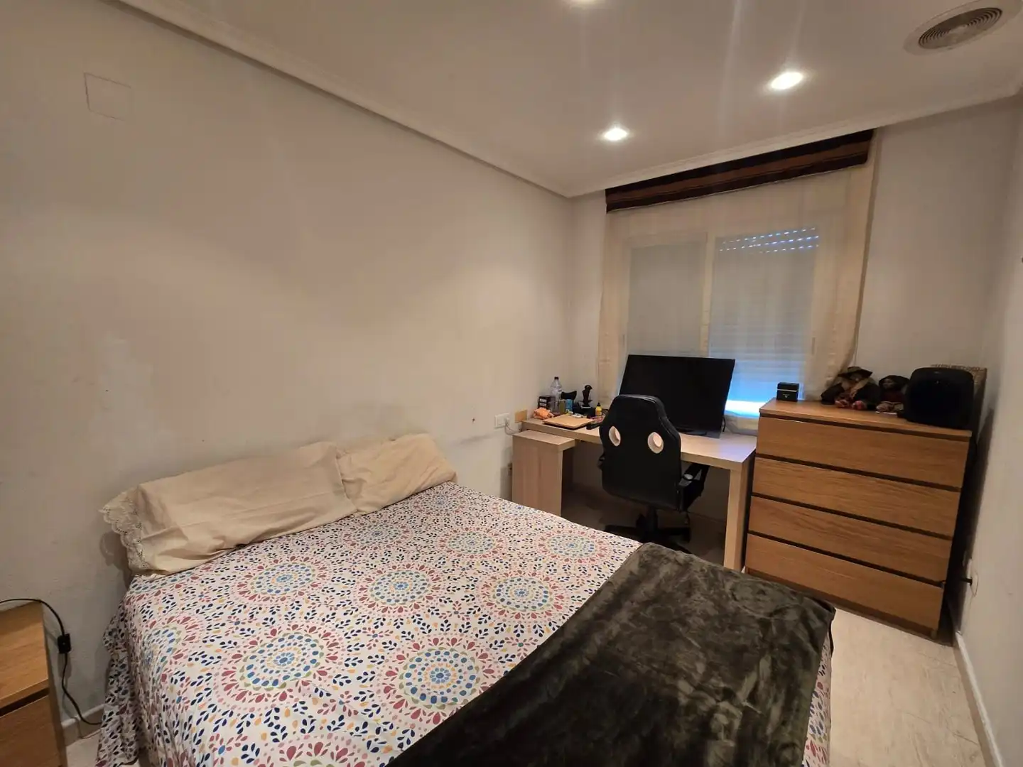Dormitori de Apartament en venda en Santa Pola amb Aire condicionat i Moblat