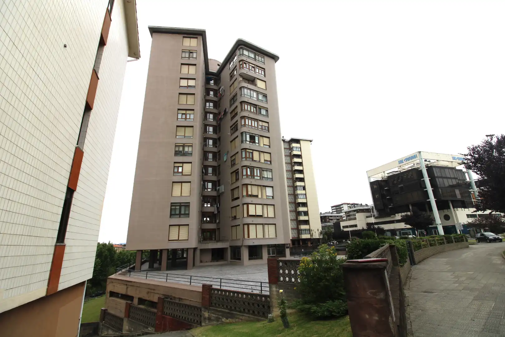 Vista exterior de Pis en venda en Santander amb Calefacció