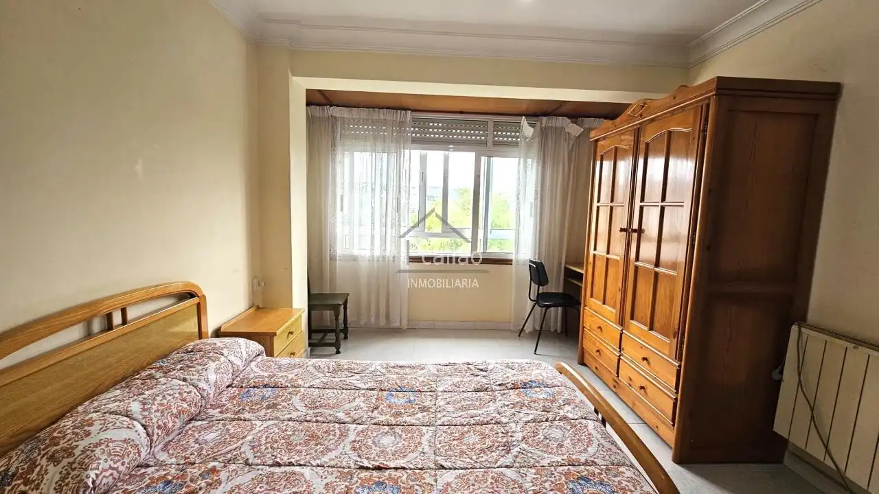 Bedroom of Flat for rent in Ferrol  with Heating and Furnished