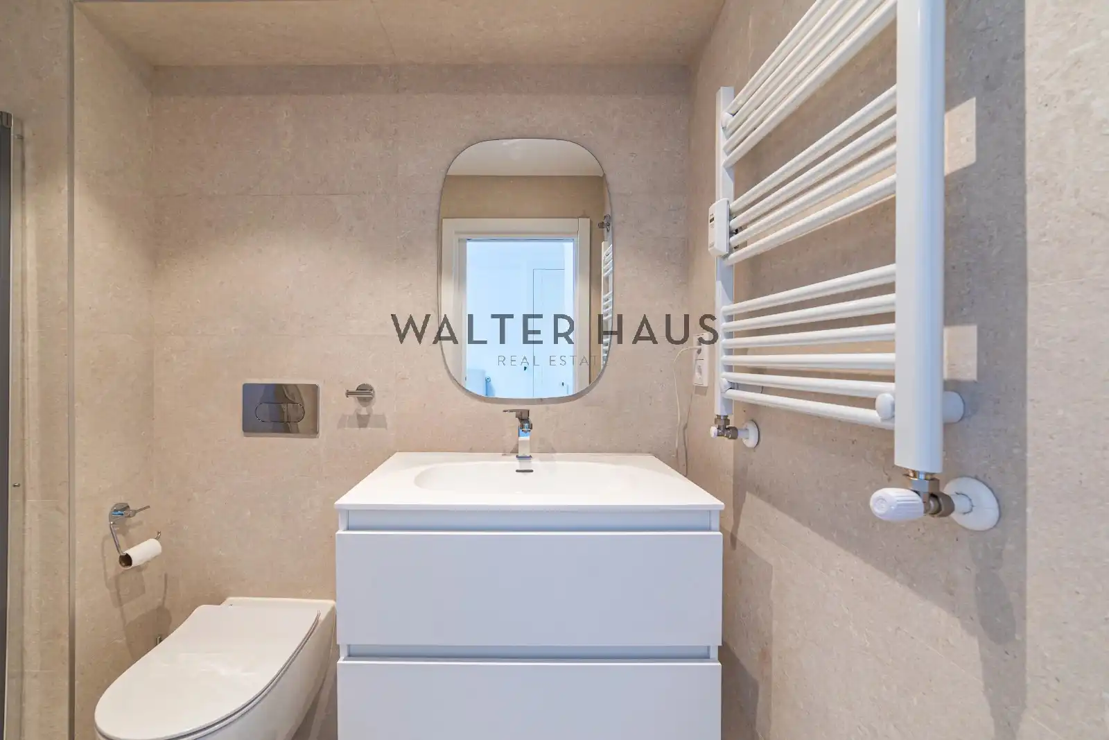 Baño de Piso en venta en Madrid con Aire acondicionado, Calefacción y Horno