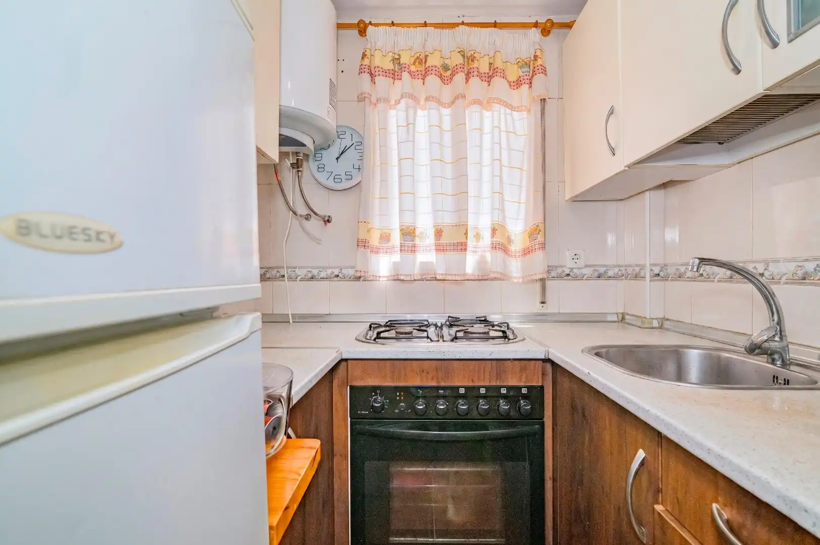Cocina de Piso en venta en Granada con Calefacción, Trastero y Balcón