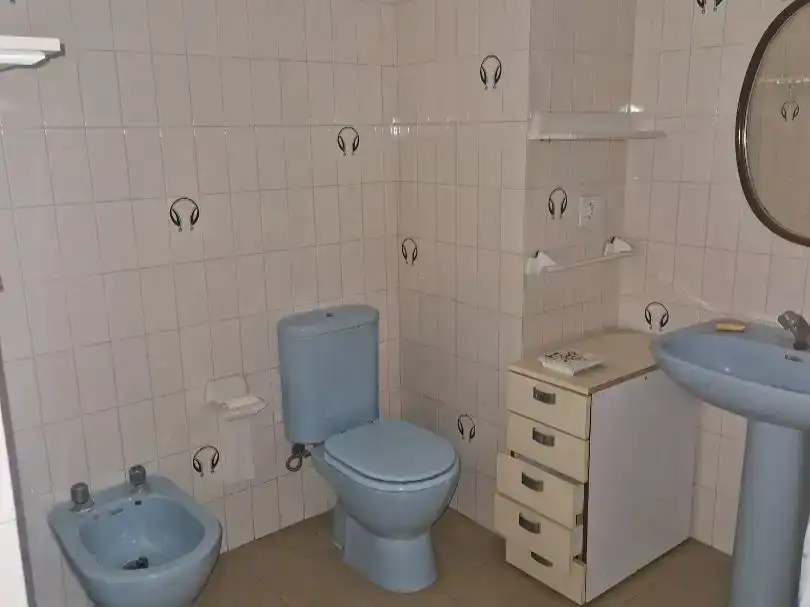 Baño de Piso en venta en Vilagarcía de Arousa con Parquet, Piscina y Amueblado
