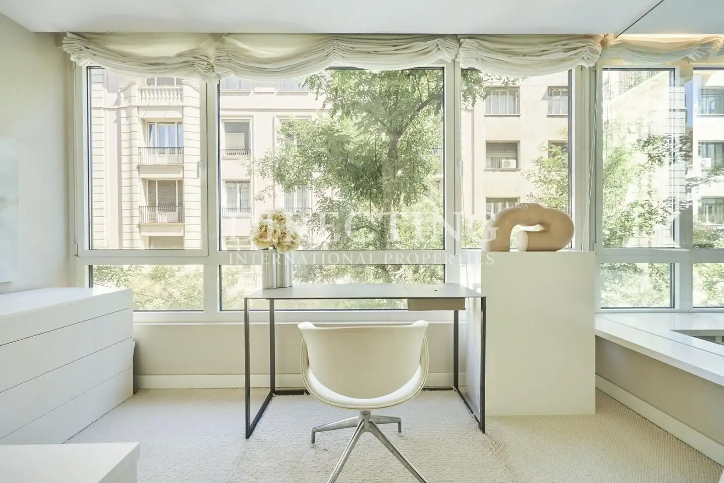 Schlafzimmer von Wohnung zum Verkauf in Madrid mit Klimaanlage und Heizung