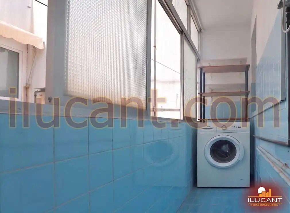 Àtic en venda en Alicante / Alacant amb Terrassa i Moblat