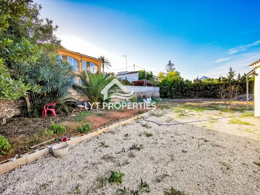 Houses for sale in Jávea / Xàbia  with Private garden