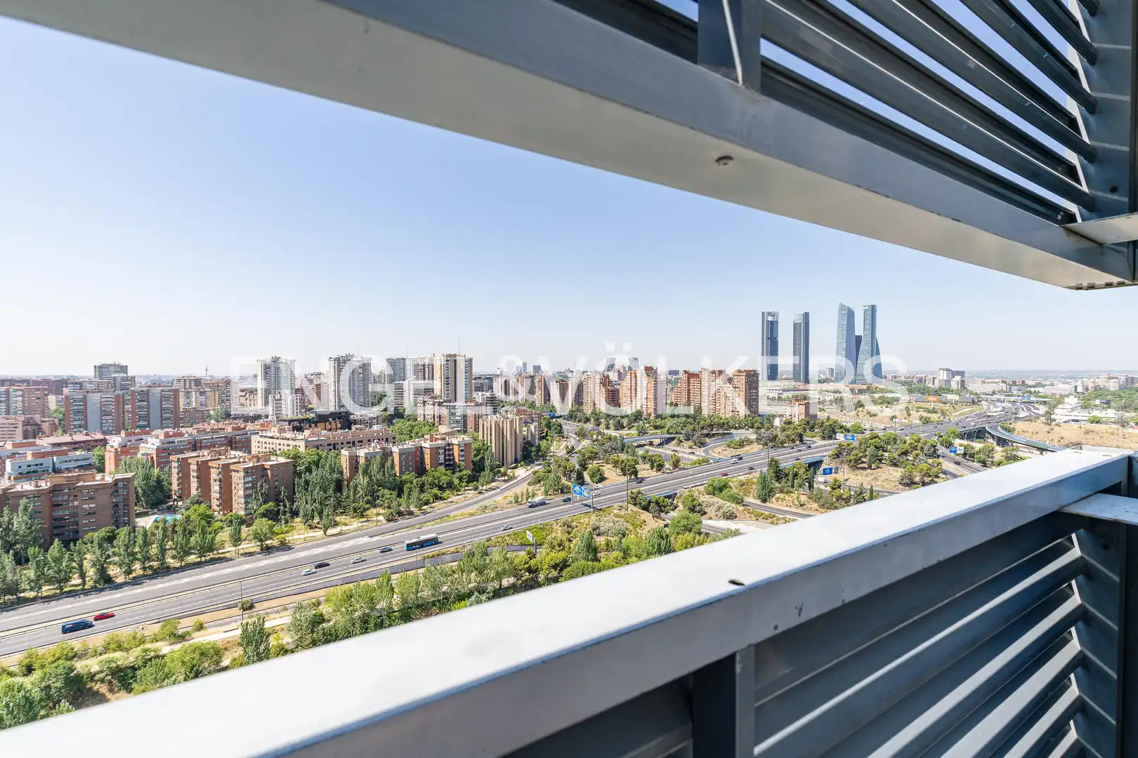 Terrasse von Wohnung zum Verkauf in Madrid mit Klimaanlage, Heizung und Parkett
