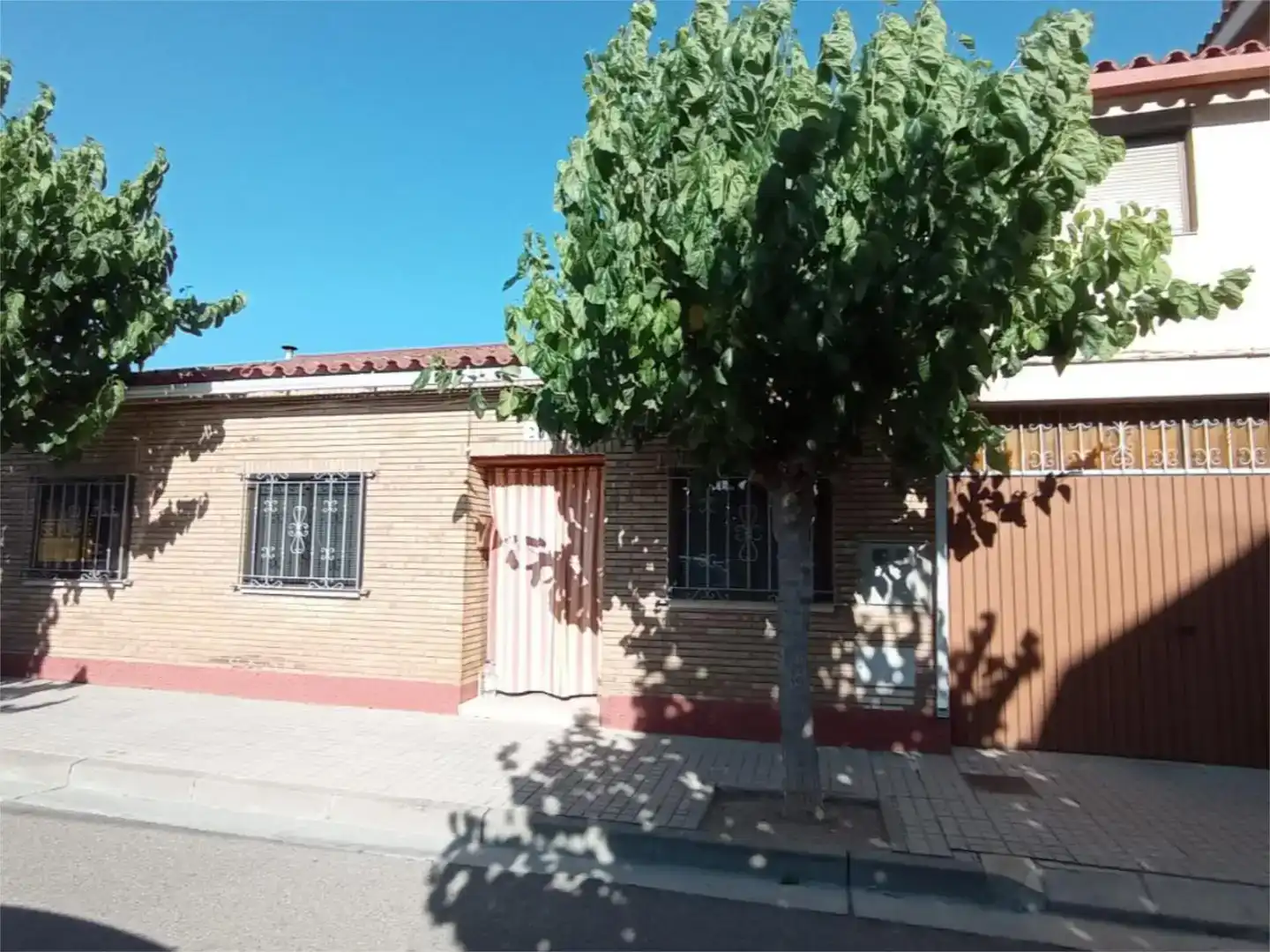 Vista exterior de Casa o chalet en venta en Escatrón con Aire acondicionado