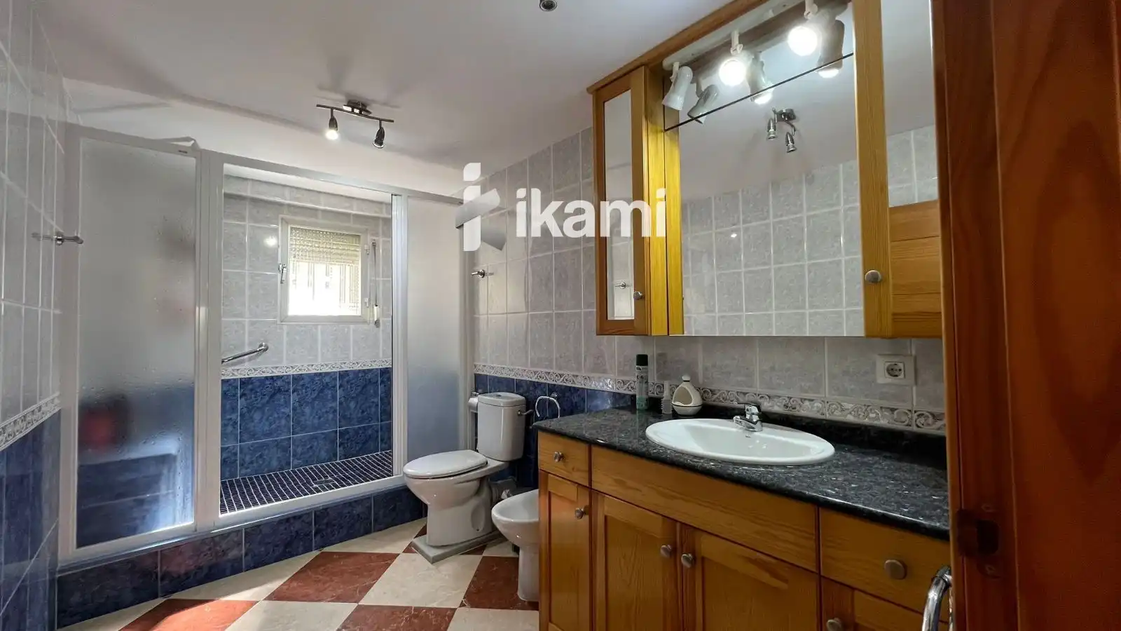 Bathroom of Houses for sale in Dénia  with Air Conditioner, Heating and Private garden