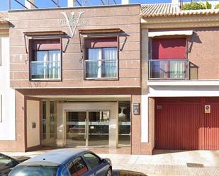 Vista exterior de Casa o xalet en venda en Badajoz Capital amb Jardí privat i Terrassa