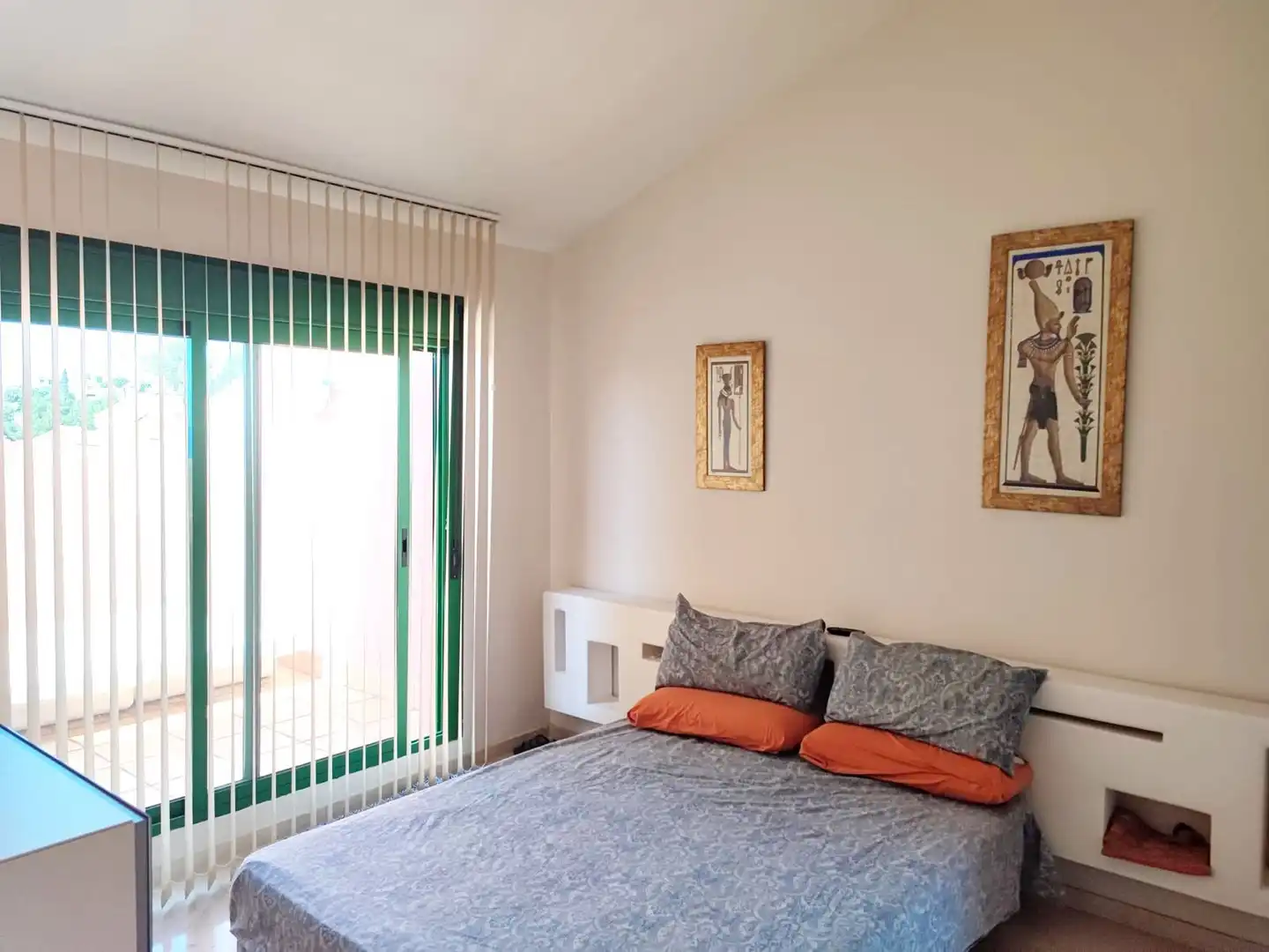 Habitación de Ático en venta en Fuengirola con Aire acondicionado, Terraza y Amueblado