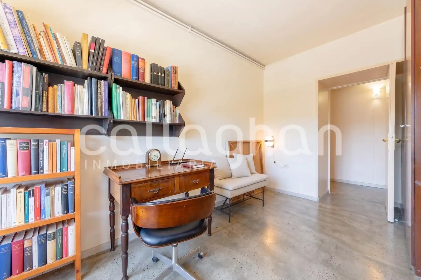 Living room of Flat for sale in Valencia  with Air Conditioner, Heating and Terrace