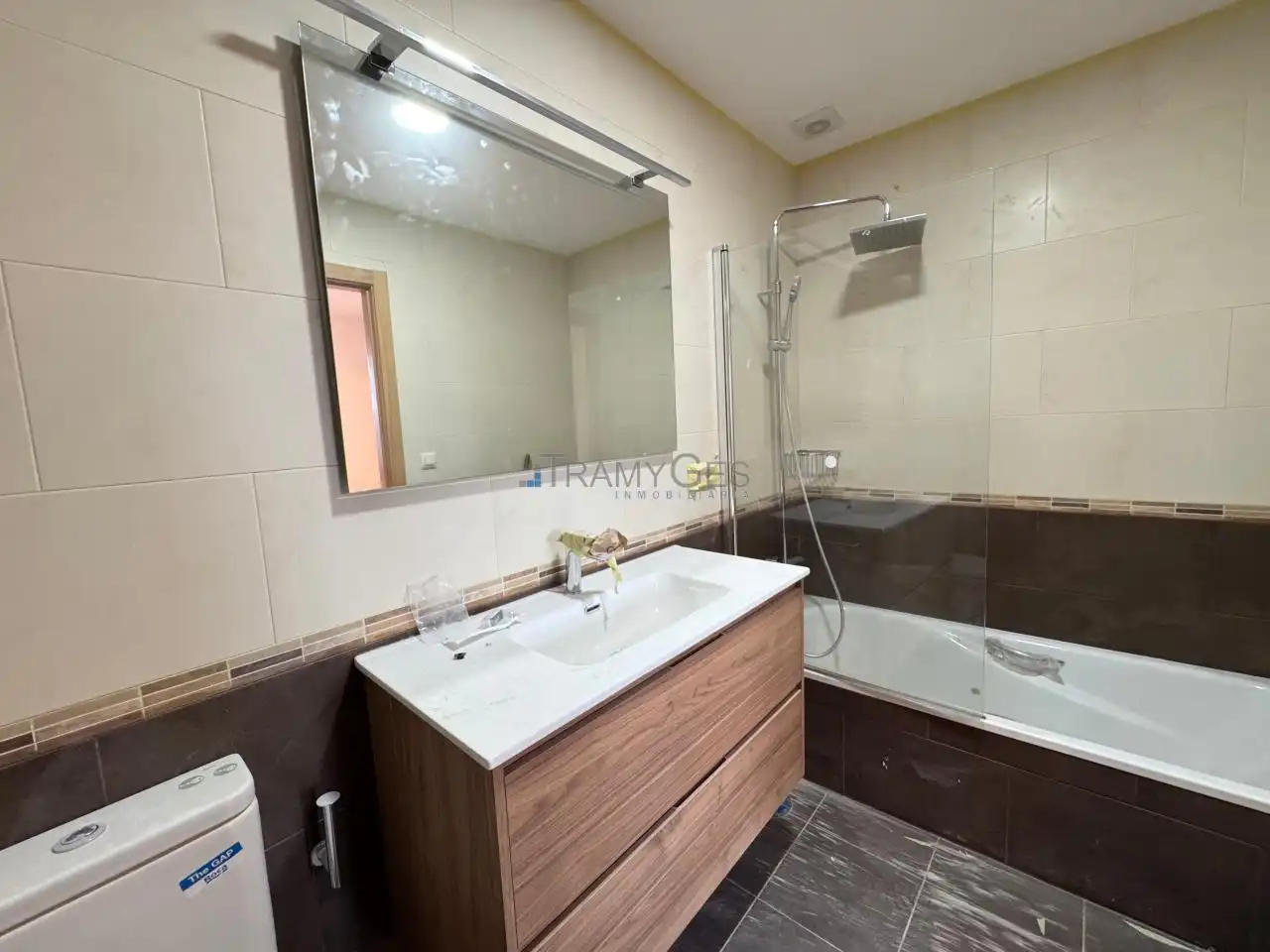 Baño de Casa adosada en venta en Vigo  con Calefacción, Jardín privado y Terraza