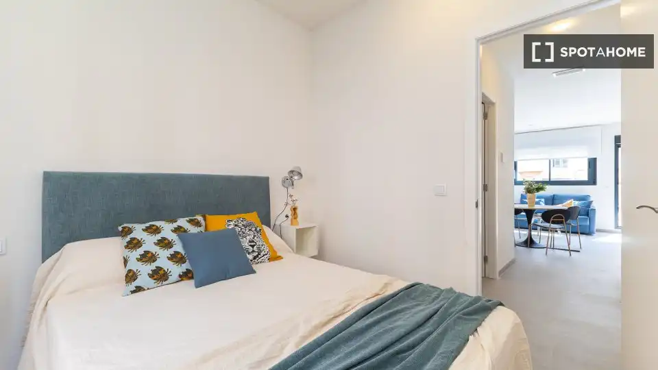 Habitación de Piso de alquiler en Valencia con Aire acondicionado, Calefacción y Amueblado