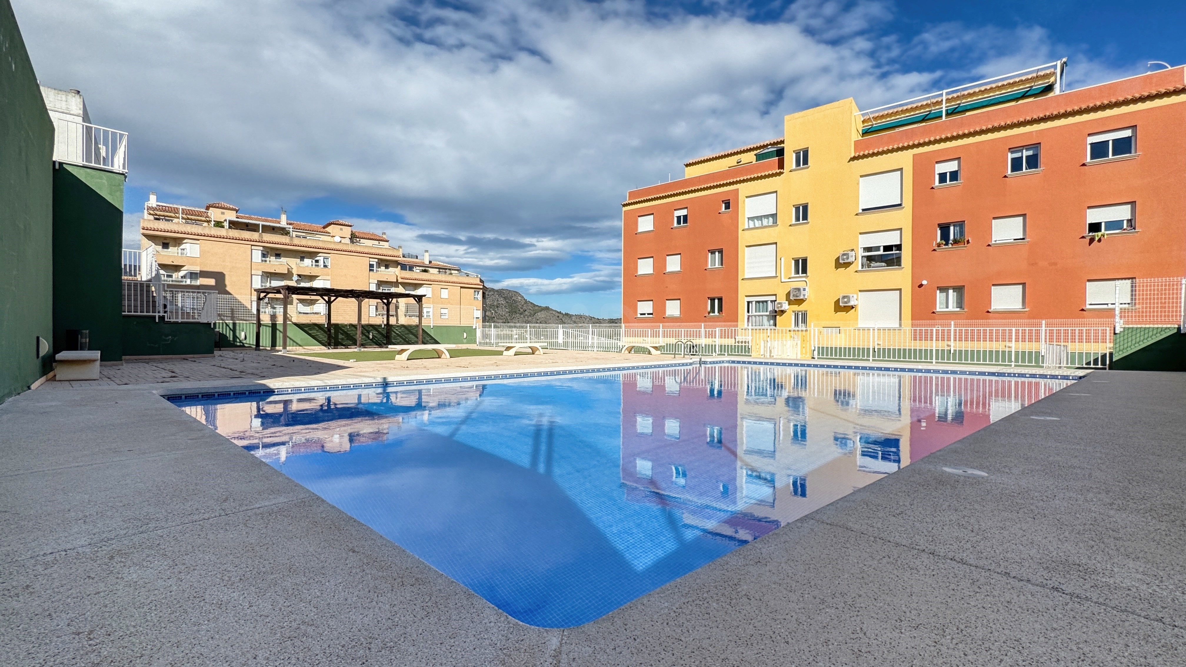 Schwimmbecken von Wohnung zum Verkauf in Pego mit Klimaanlage, Heizung und Schwimmbad