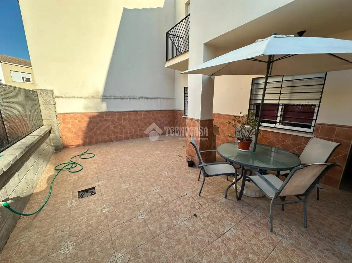 Terrassa de Casa adosada en venda en Mengíbar amb Aire condicionat, Calefacció i Balcó