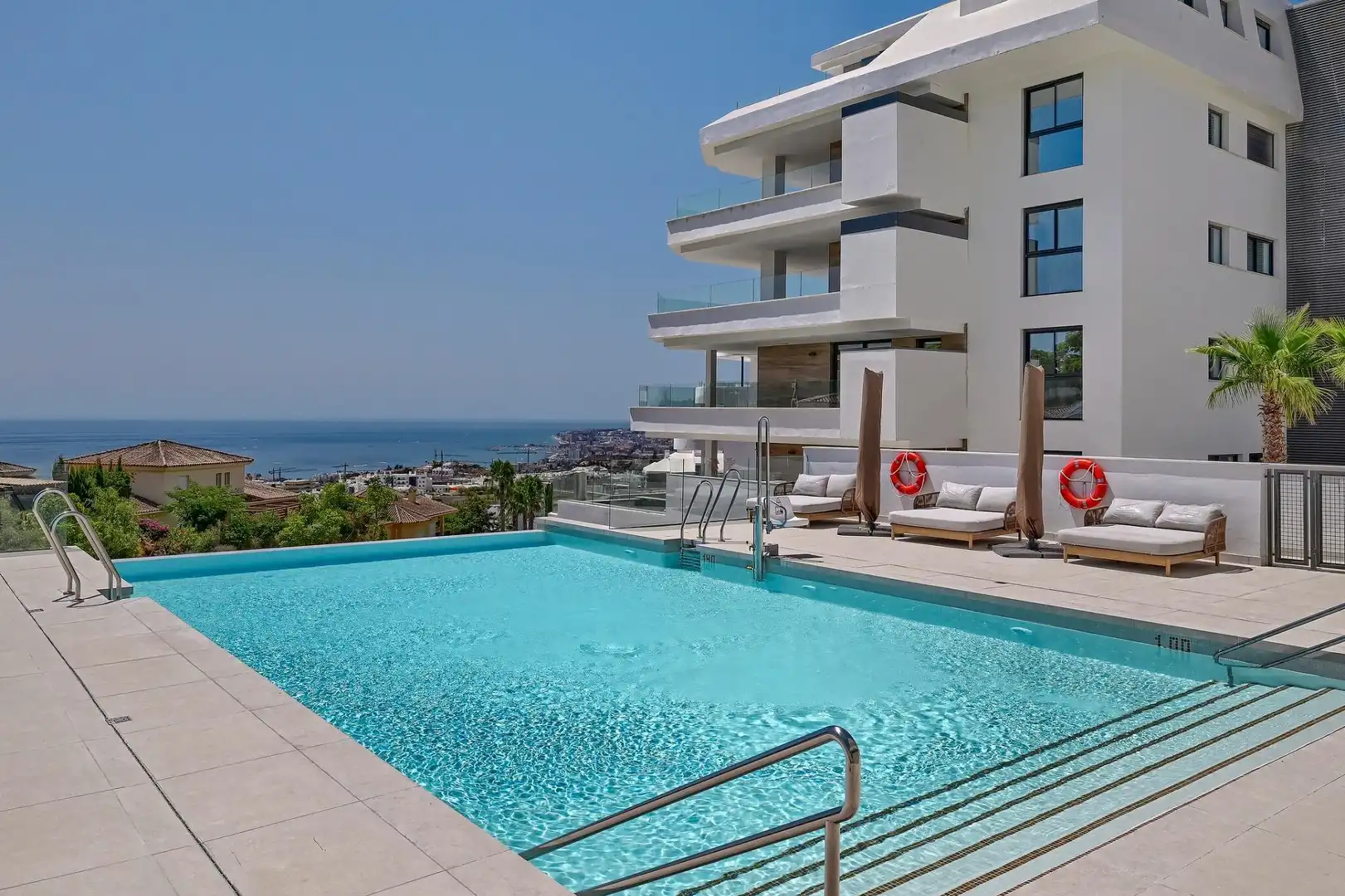 Swimming pool of Apartments for sale in Fuengirola  with Air Conditioner, Terrace and Storage room