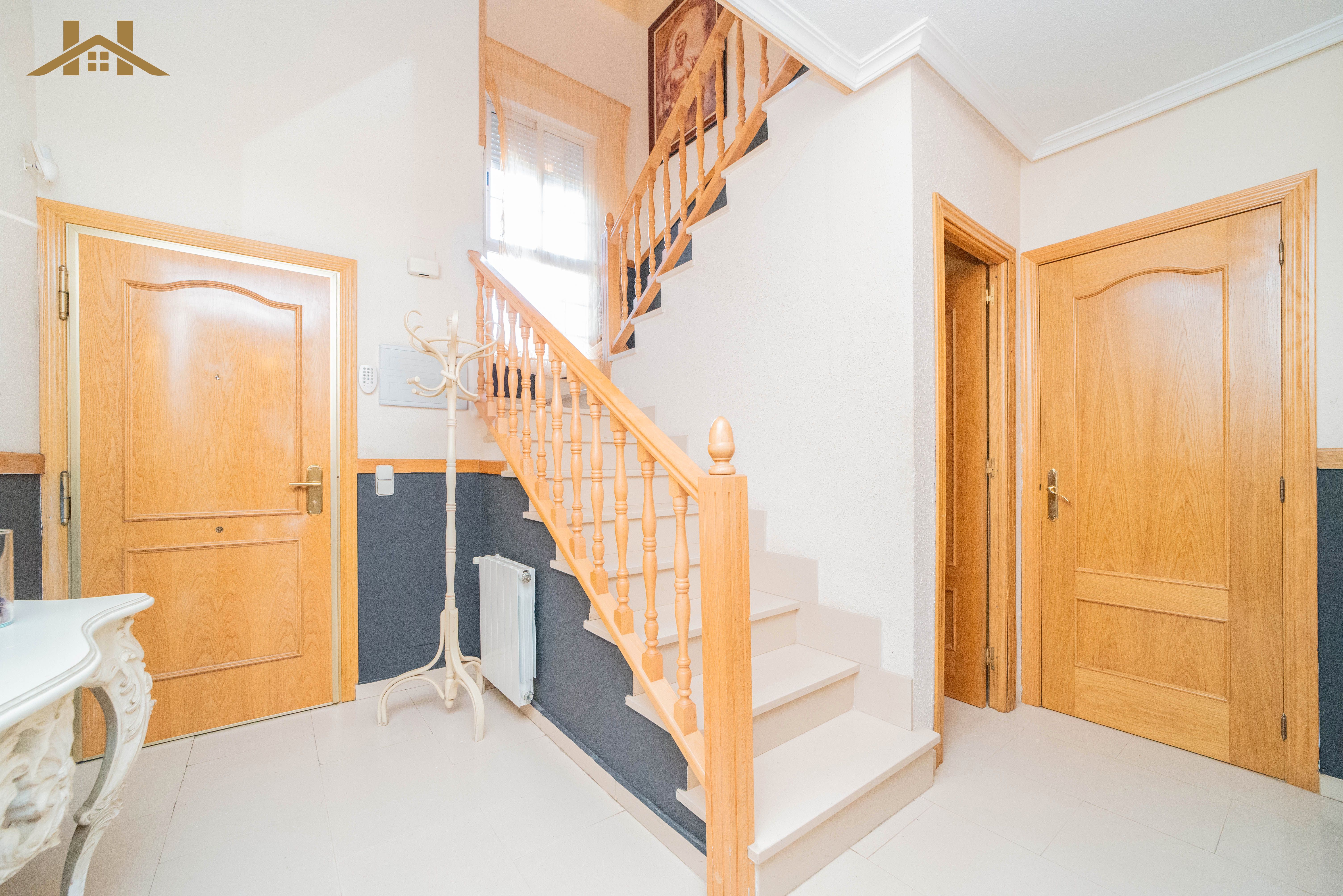 Casa o xalet en venda en Sevilla la Nueva amb Jardí privat, Terrassa i Traster