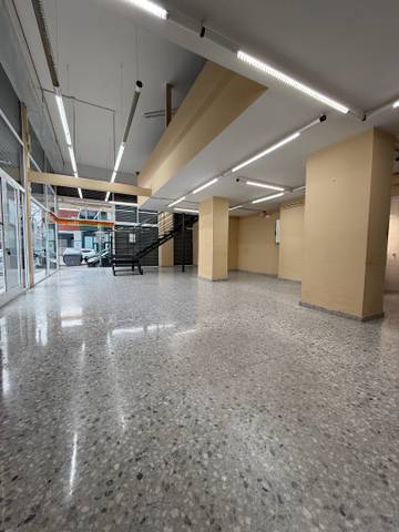 Local comercial en Alquiler en Carrer del Dibuixant Avellaneda en Zona Esportiva