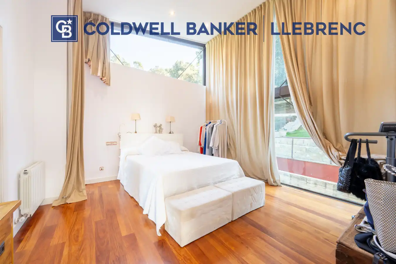 Vista exterior de Casa o chalet en venta en Barcelona con Calefacción, Jardín privado y Parquet