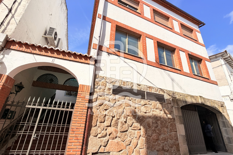 Exterior view of Office for sale in Parrillas  with Terrace and Storage room