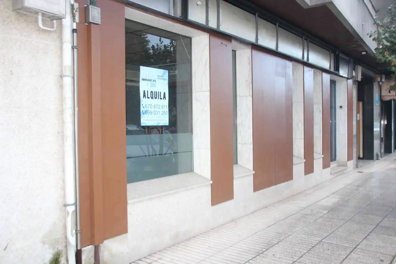 Local comercial en alquiler en Padrón, imagen 2
