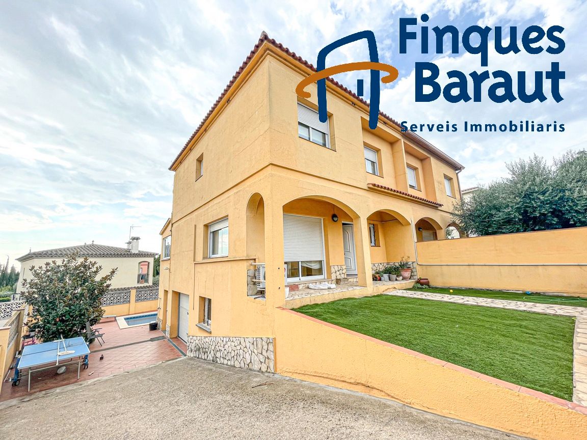 Single-family semi-detached for sale in Poble Nou - Olivar Gran