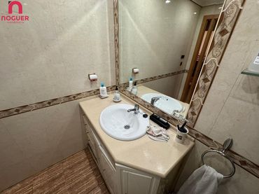 Casa con balcón en venta en Poniente-Sur