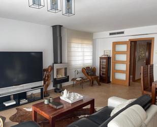 Sala d'estar de Casa adosada en venda en Valls amb Aire condicionat i Traster