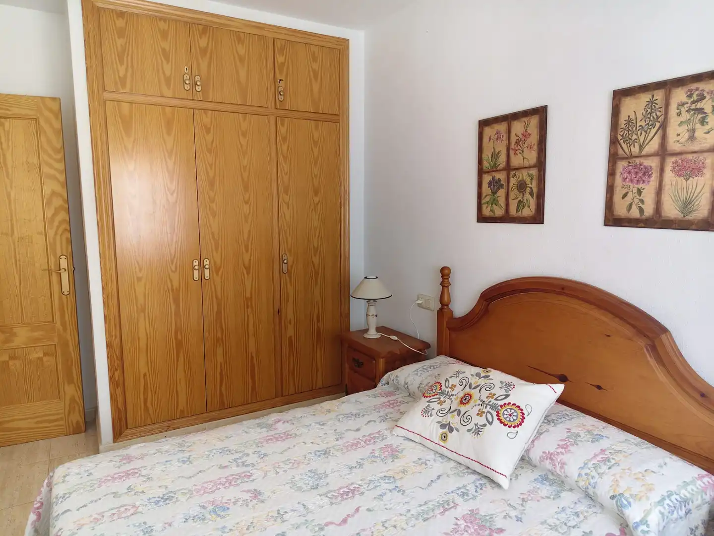 Dormitori de Apartament de lloguer en Orihuela amb Aire condicionat, Calefacció i Moblat