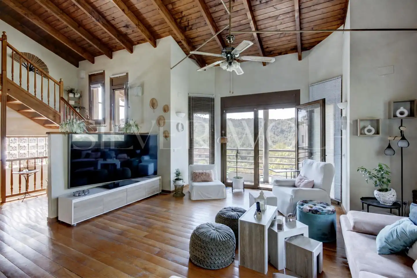 Sala de estar de Casa o chalet en venta en Vallirana con Calefacción, Jardín privado y Parquet