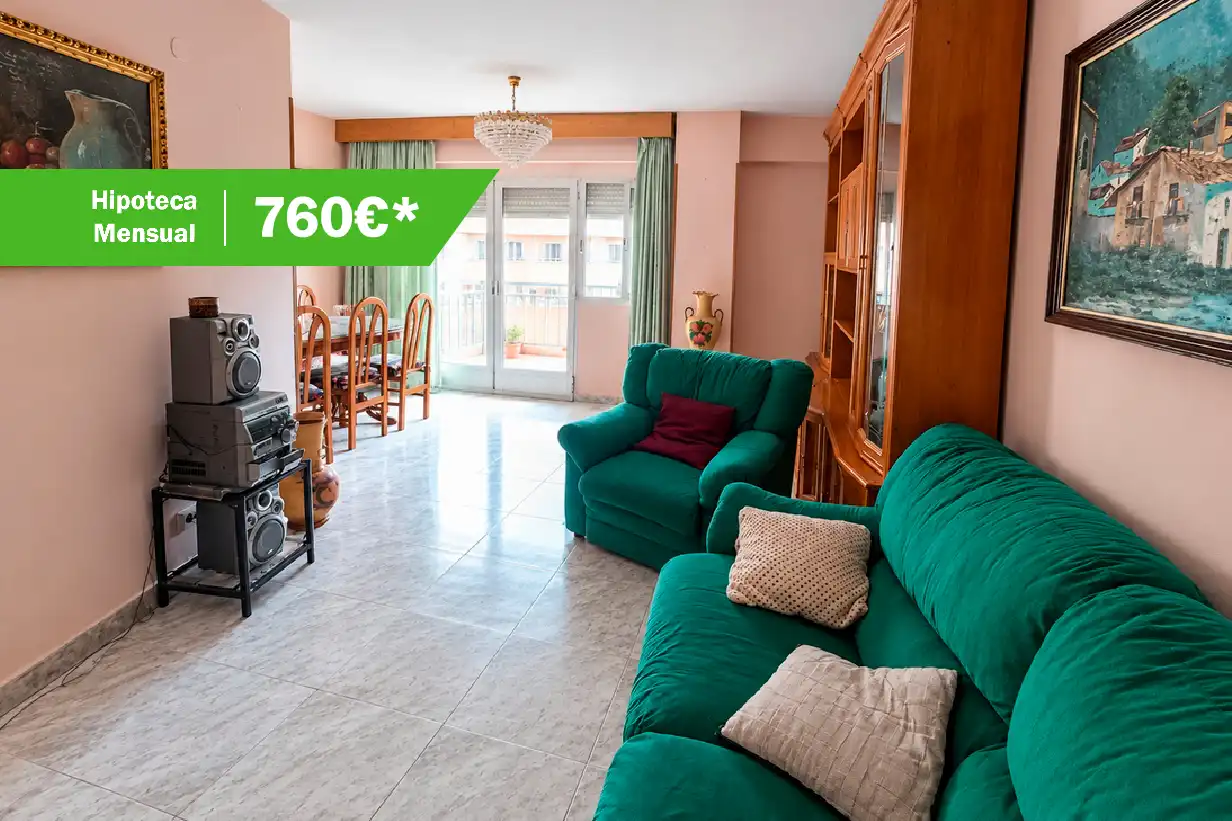 Flat with lift for sale in Calle de Arcos de Jalón 36