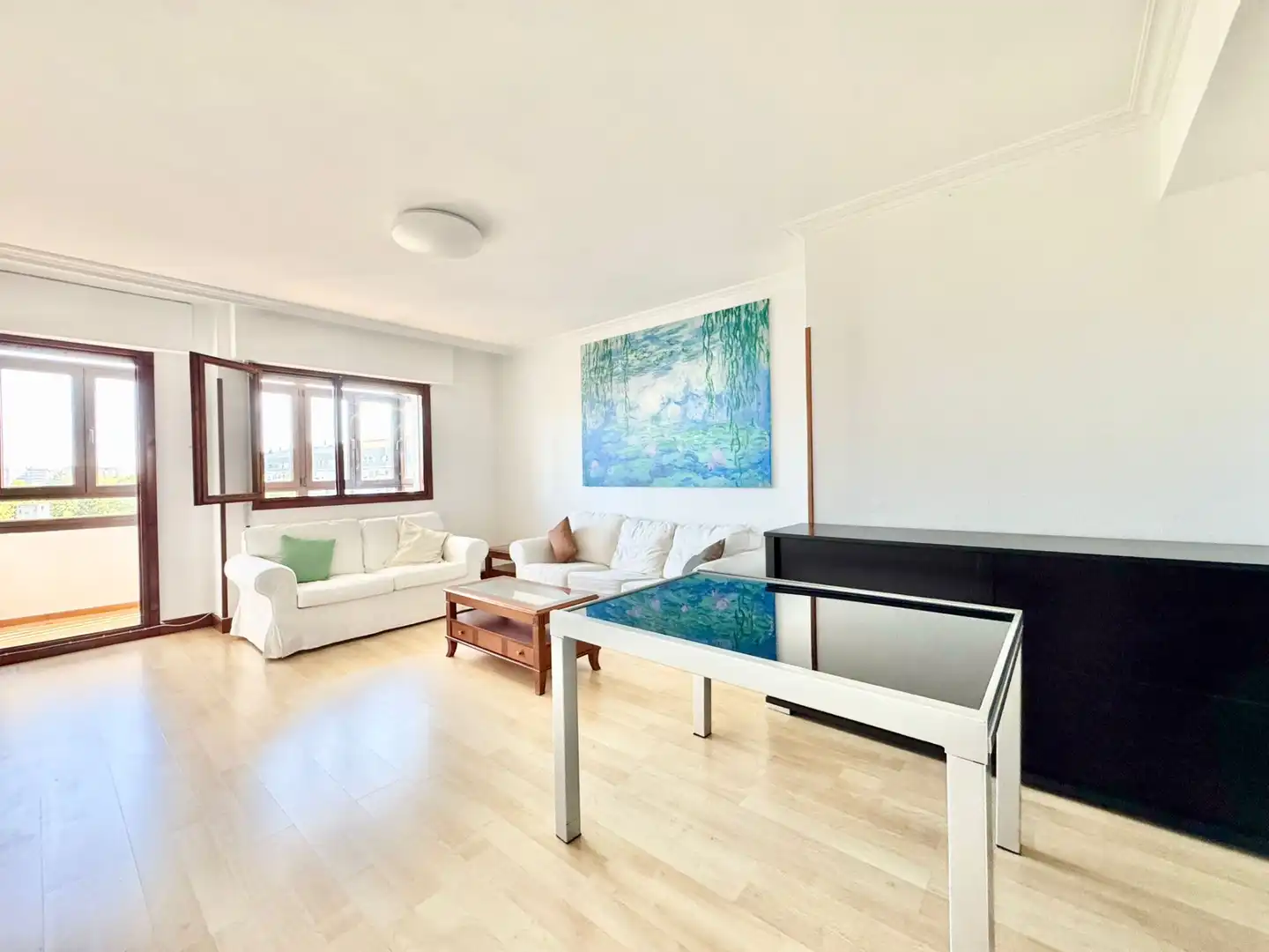 Sala d'estar de Pis en venda en Vitoria - Gasteiz amb Terrassa