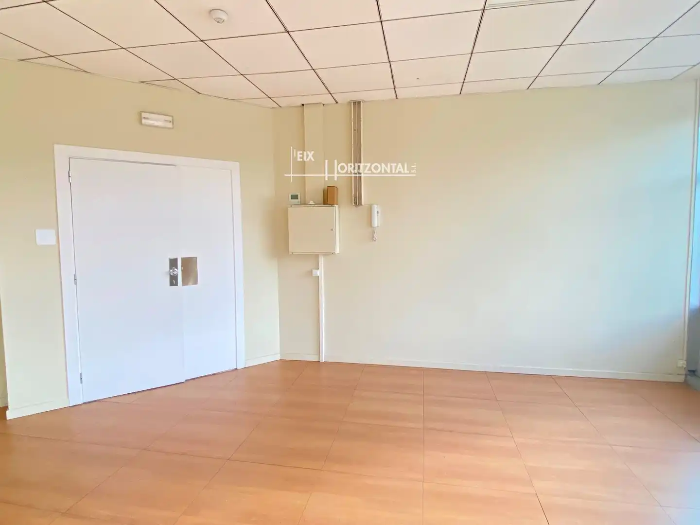 Office for rent in Sabadell  with Air Conditioner, Heating and Internet