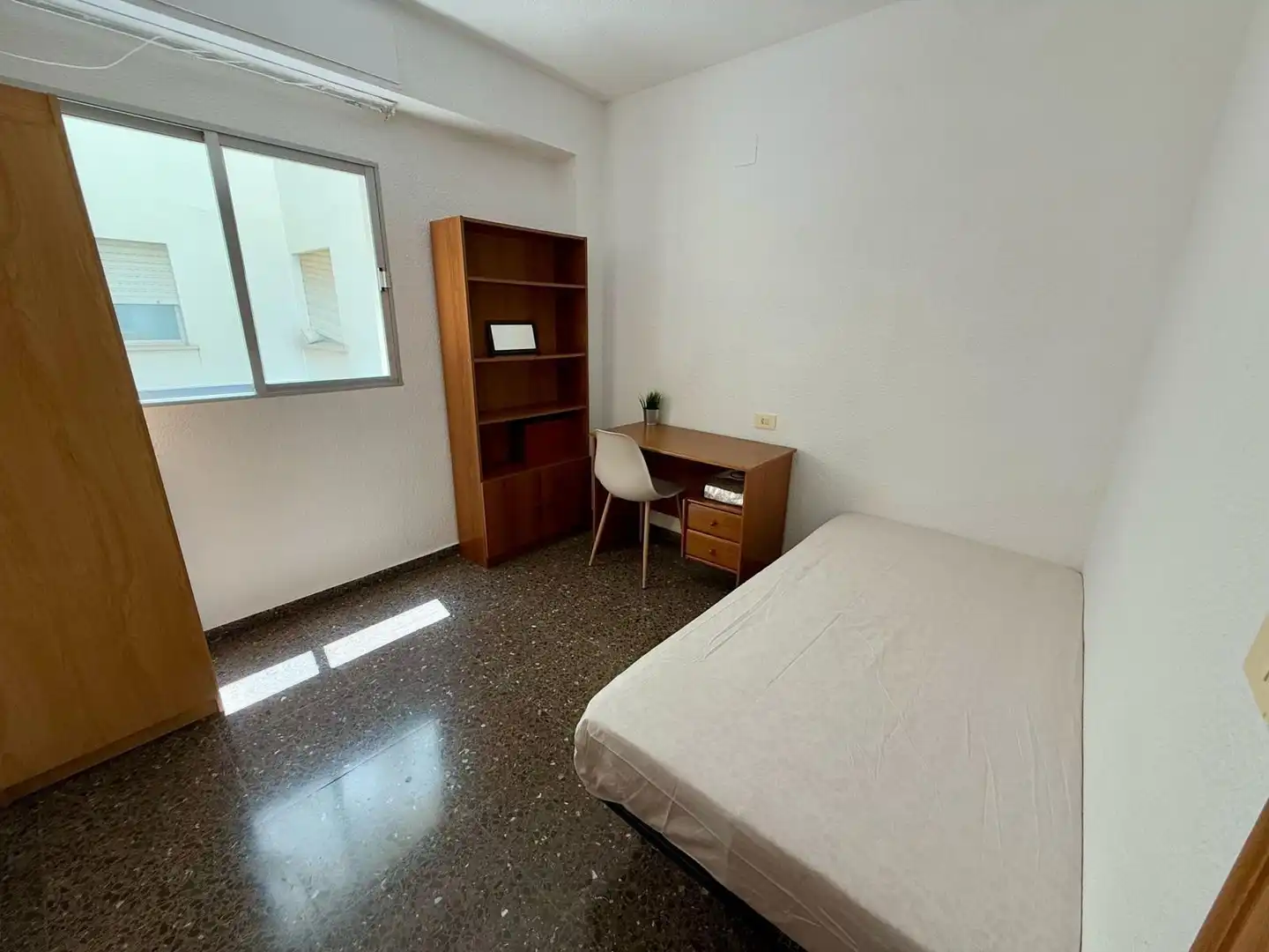 Bedroom of Flat for rent in Burjassot  with Furnished and Balcony
