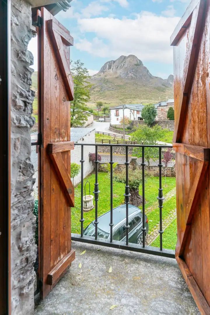 Terraza de Casa o chalet en venta en Cabrillanes con Calefacción, Jardín privado y Terraza