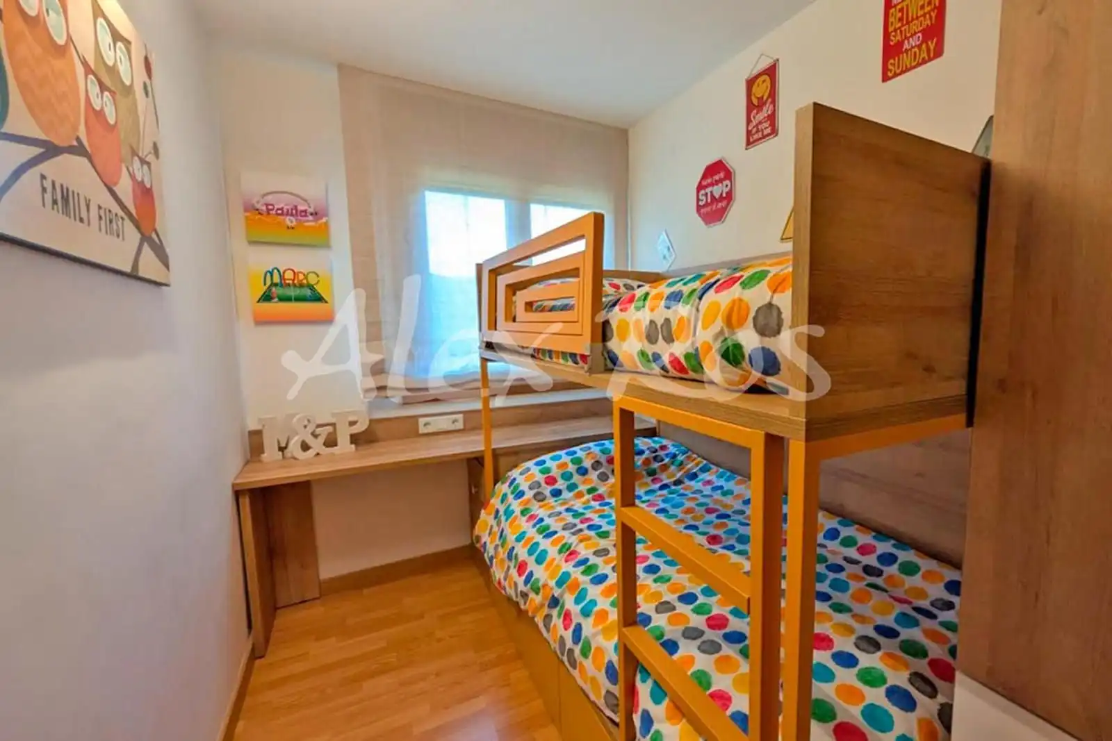 Schlafzimmer von Wohnung zum Verkauf in Alp mit Heizung, Terrasse und Abstellraum