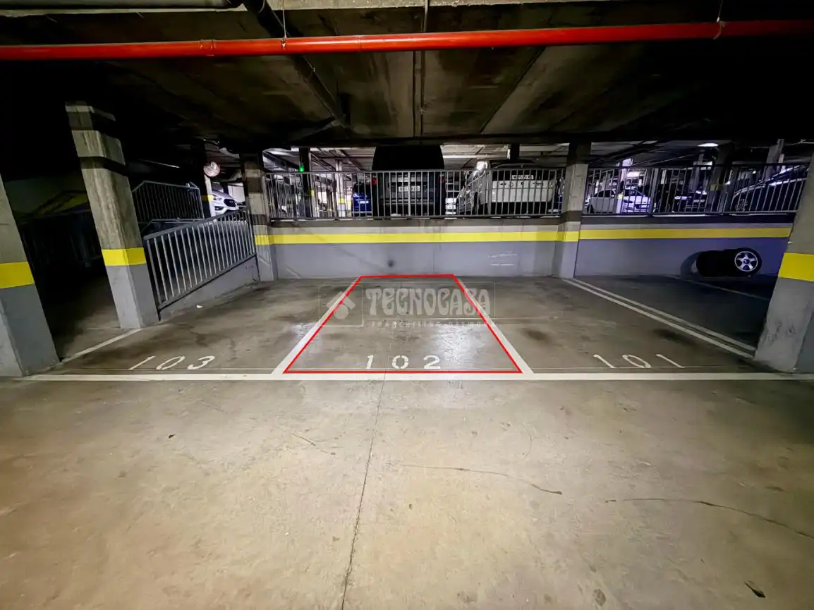 Parking de Piso en venta en Madrid