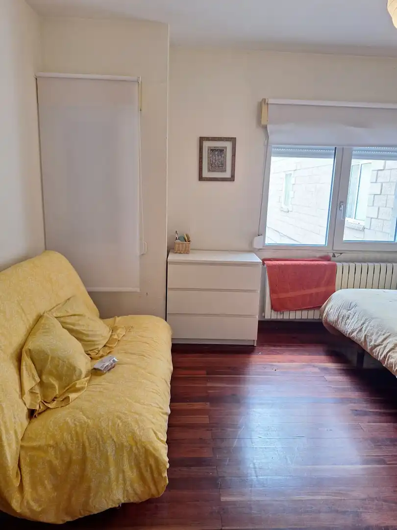 Dormitori de Casa adosada en venda en Hermandad de Campoo de Suso amb Jardí privat