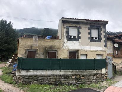 Vista exterior de Casa adosada en venda en Oviedo  amb Terrassa