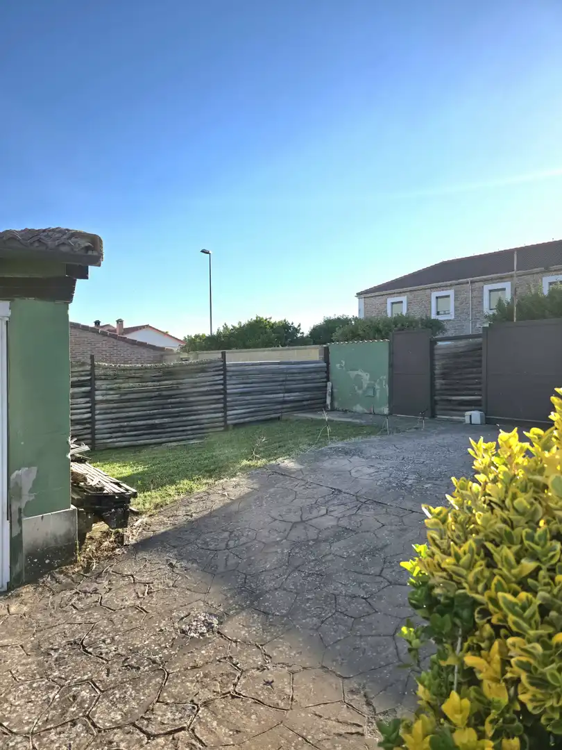 Houses for sale in Salinas de Pisuerga  with Private garden, Storage room and Swimming Pool